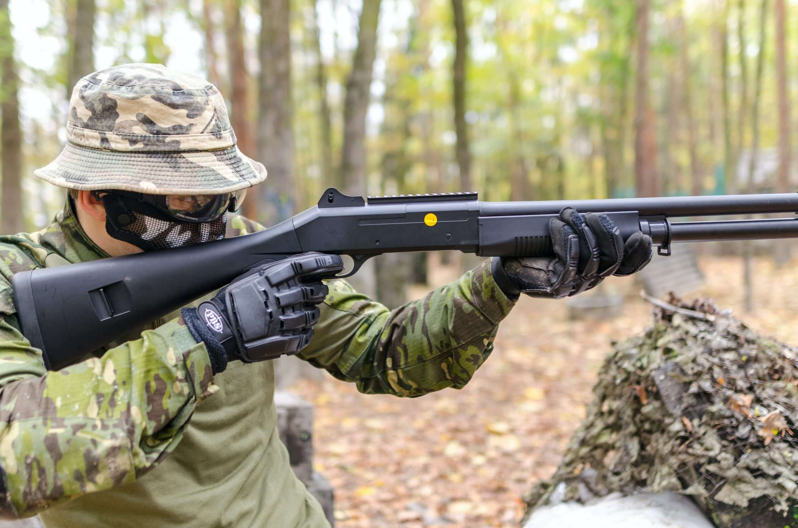 Udforsk spændingen ved Airsoft våben med kvalitetsudstyr fra Hardballshoppen.dk